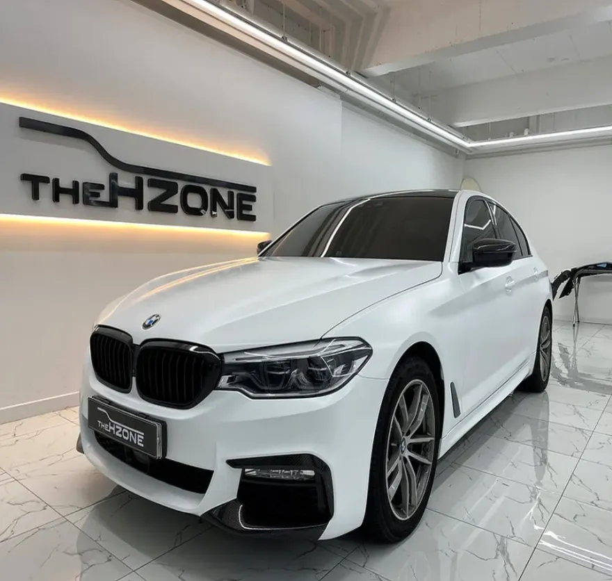 BMW 5 Seriesのカーラッピング事例|無光PPFで質感を向上 施工写真 3-1