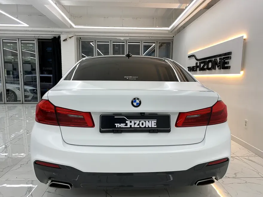 BMW 5 Seriesのカーラッピング事例|無光PPFで質感を向上 施工写真 3-2