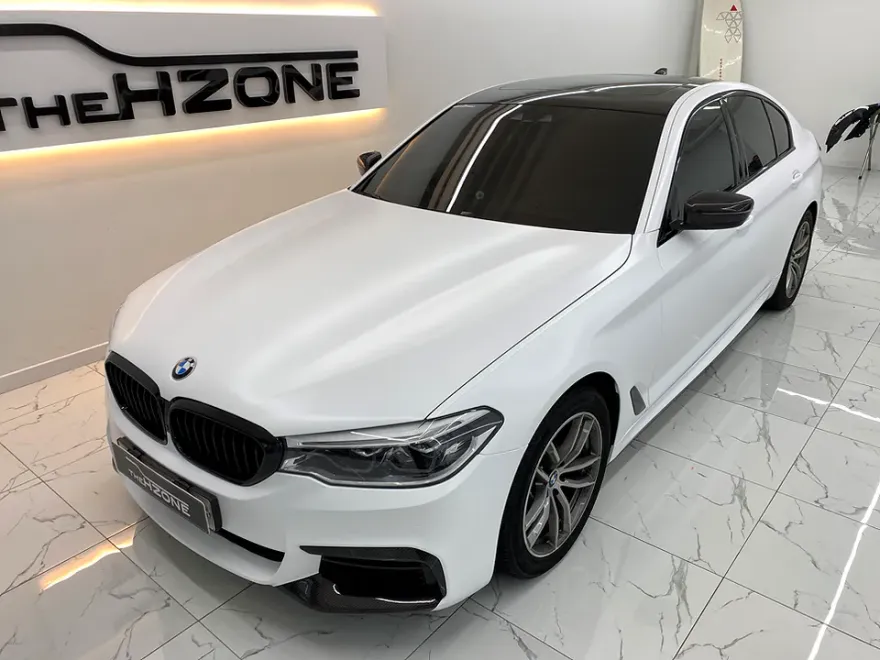 BMW 5 Seriesのカーラッピング事例|無光PPFで質感を向上 施工写真 2-3