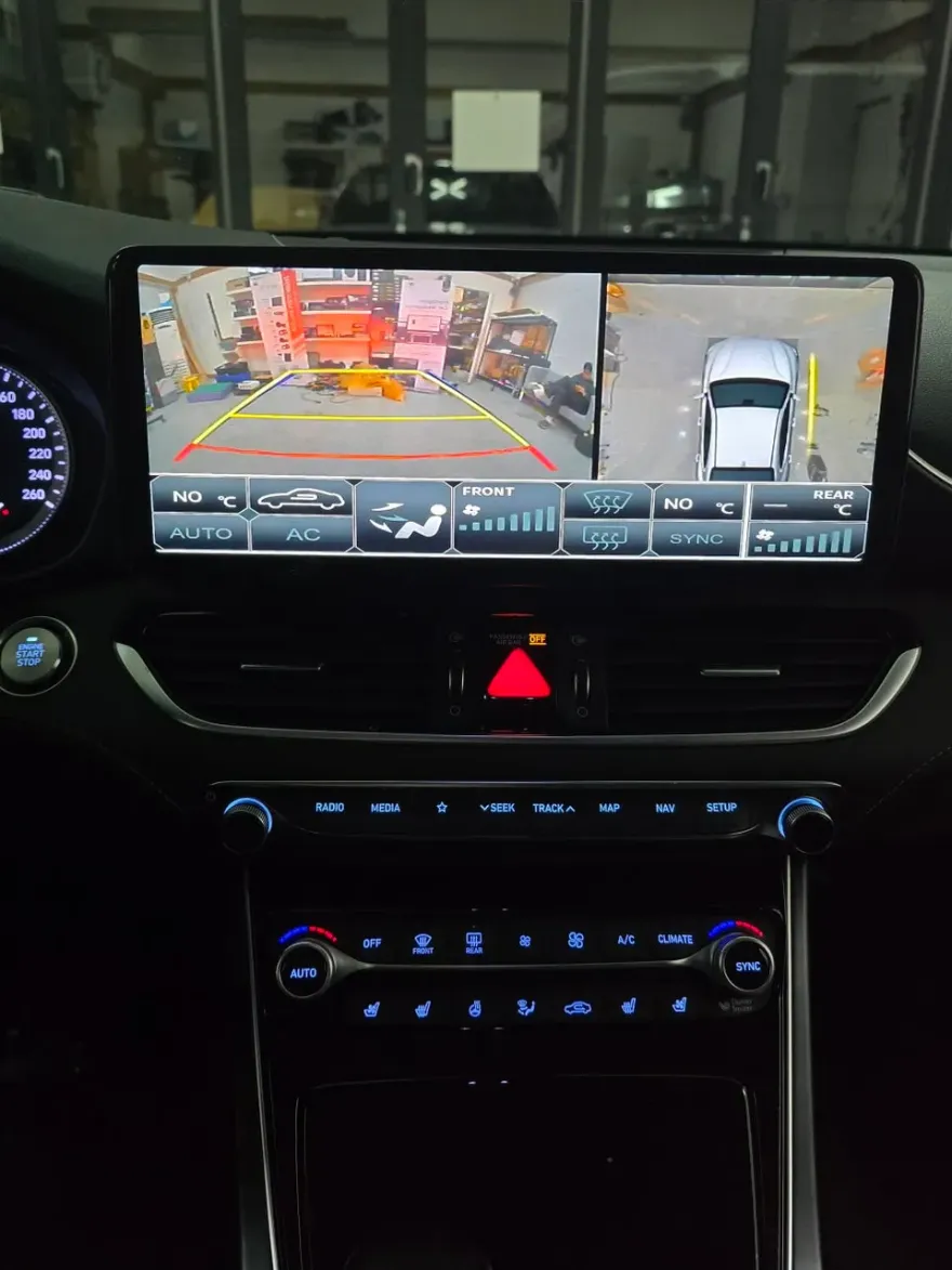Hyundai Grandeur IGのAndroid Auto・CarPlay取付事例 施工写真 3-2