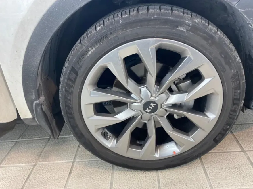 Kia Sorento MQ4のガラスコーティング事例|韓国での施工 施工写真 2-2