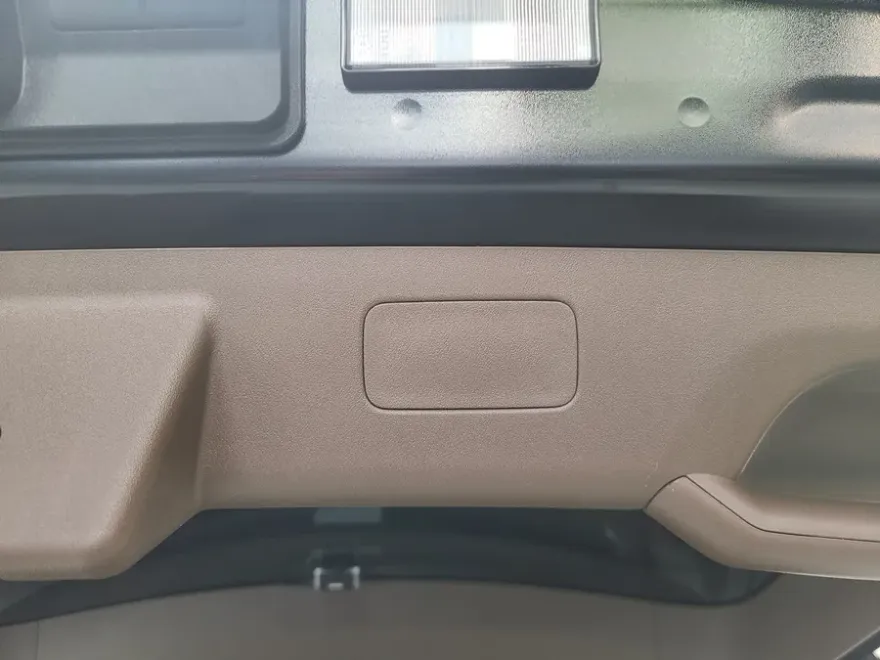 Kia EV9 oem options - Kia EV9 OEM Options Review: Factory Upgrade Cost photo 4