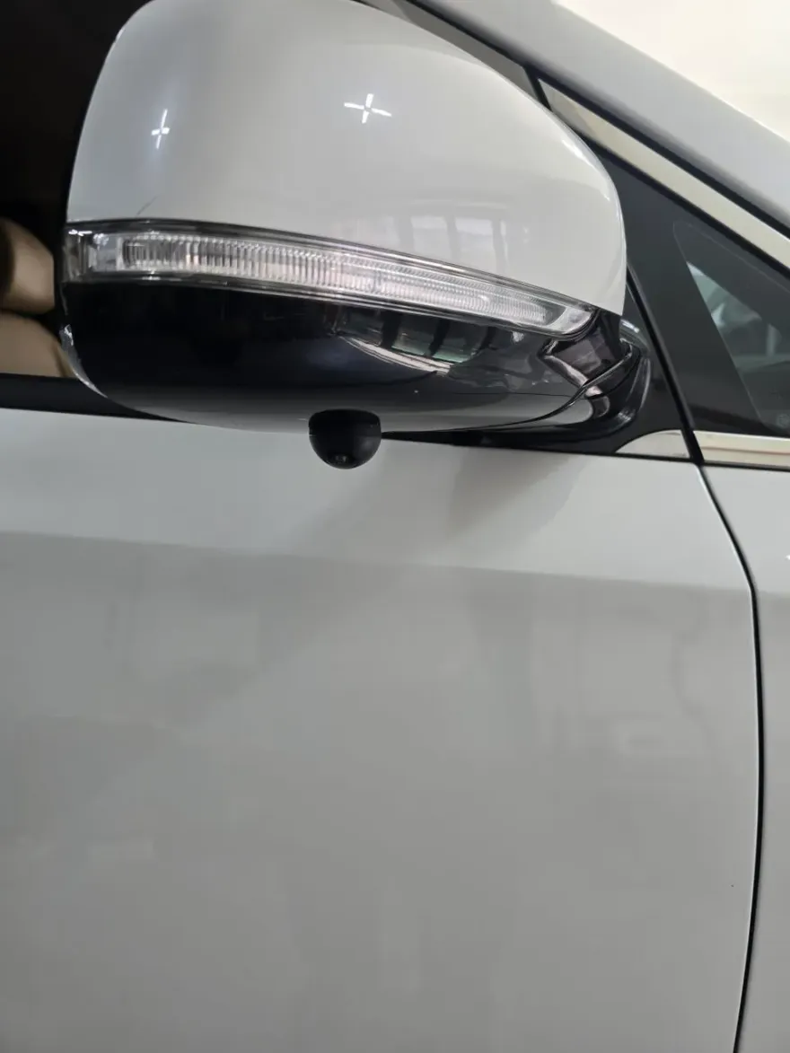 Kia CarnivalのAndroid Auto・CarPlay取付事例 施工写真 1-3