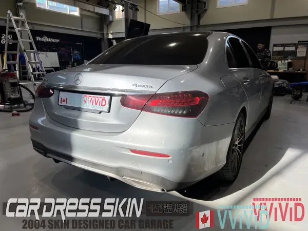 Mercedes-Benz Eクラス W213のカーラッピング事例|費用目安・仕上がり 施工写真 3-1
