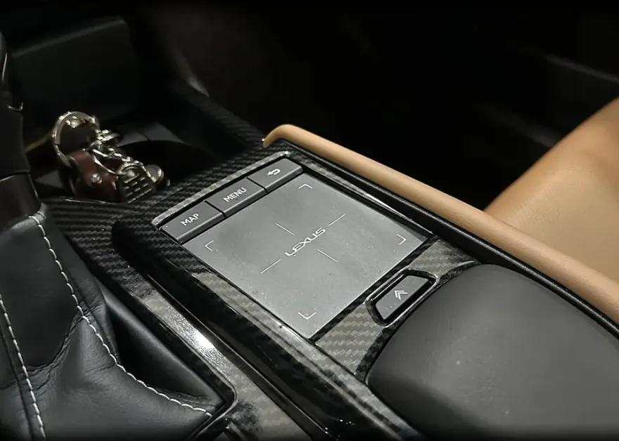 Lexus ES 300hのAndroid Auto・CarPlay取付事例 施工写真 1-2