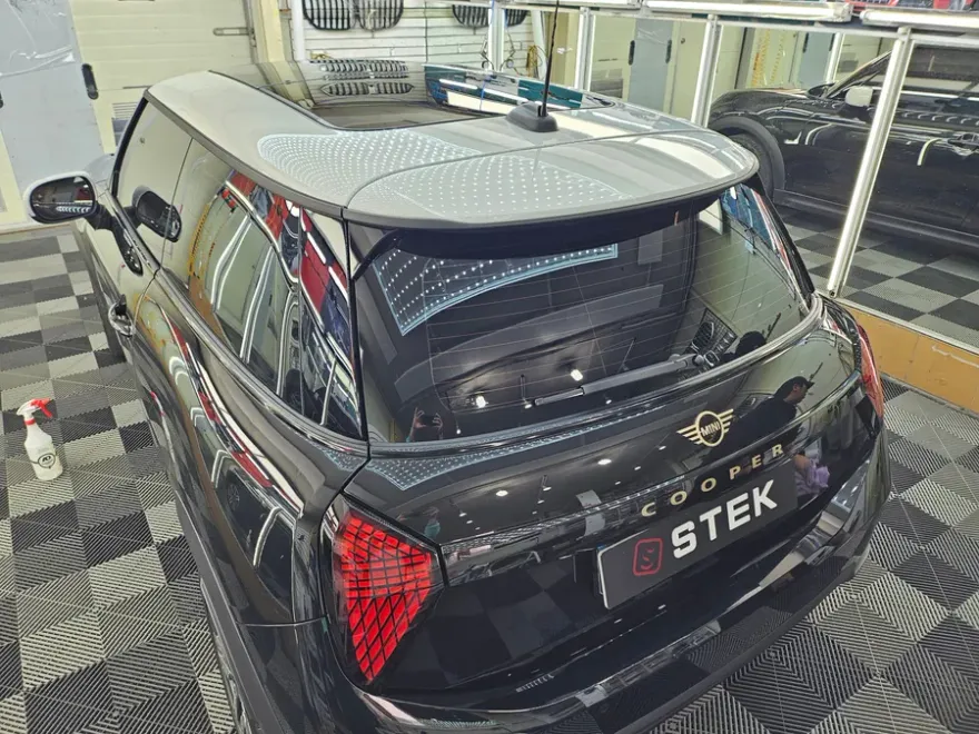 MINI MINI Cooperのカーラッピング事例|費用目安・仕上がり 施工写真 3-2