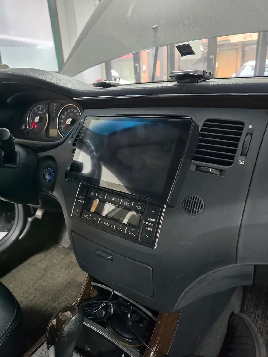 Hyundai AzeraのAndroid Auto・CarPlay取付事例 施工写真 2-2