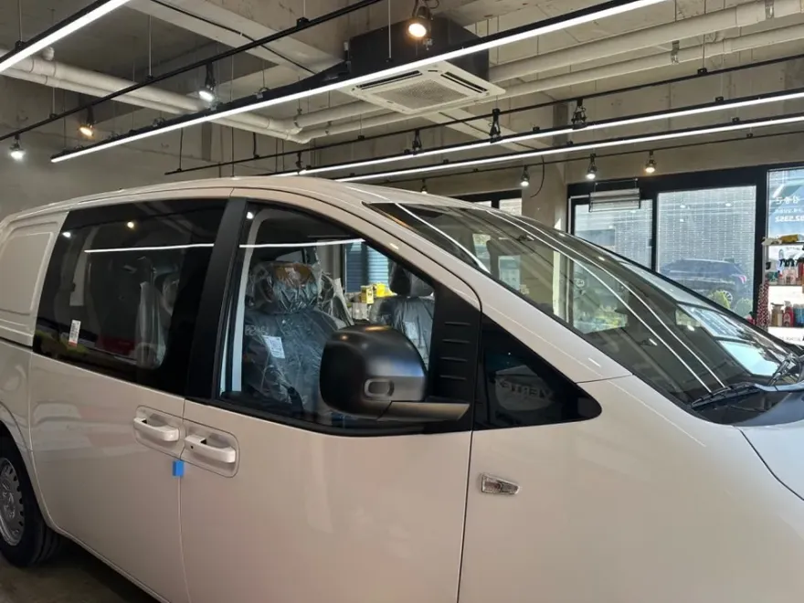 Hyundai Stariaのカーフィルム施工事例|費用目安・仕上がり 施工写真 2-1
