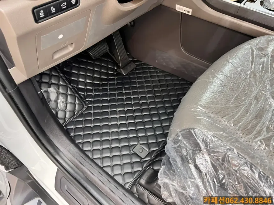 Kia Carnival KA4のカーフィルム施工事例 施工写真 2-2