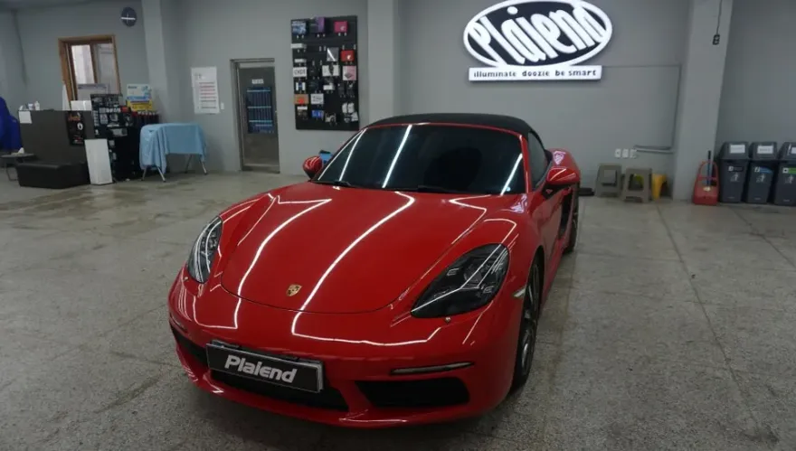 Porsche 718 Boxster interior customization installation result