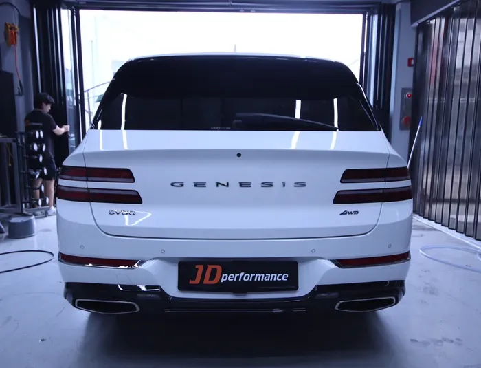 Genesis GV80のガラスコーティング事例|費用目安と仕上がり 施工写真 2-1