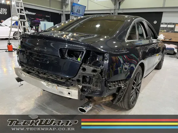 Audi A6 カメレオンラッピング事例|費用目安・仕上がり 施工写真 2-1