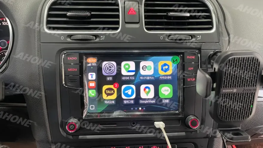 Volkswagen Golf 6th GenのAndroid Auto・CarPlay取付事例 施工写真 3-2