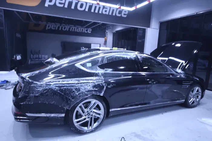 Genesis G80 RG3 PPF施工事例｜費用目安と仕上がり 施工写真 2-3
