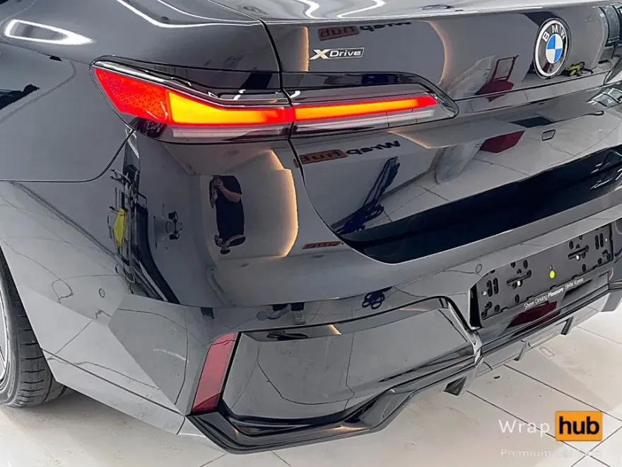BMW 7 Seriesのカーラッピング事例|デュオトーン施工 施工写真 3-2