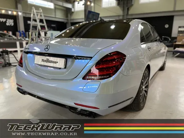 Mercedes-Benz S-Classのカーラッピング事例|費用目安・仕上がり 施工写真 4-1