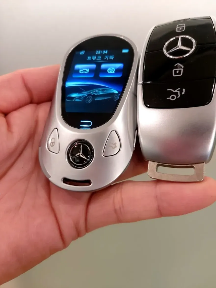 Mercedes-Benz A-Class oem options - Mercedes-Benz A-Class OEM Options Review: LCD Key Upgrade photo 3