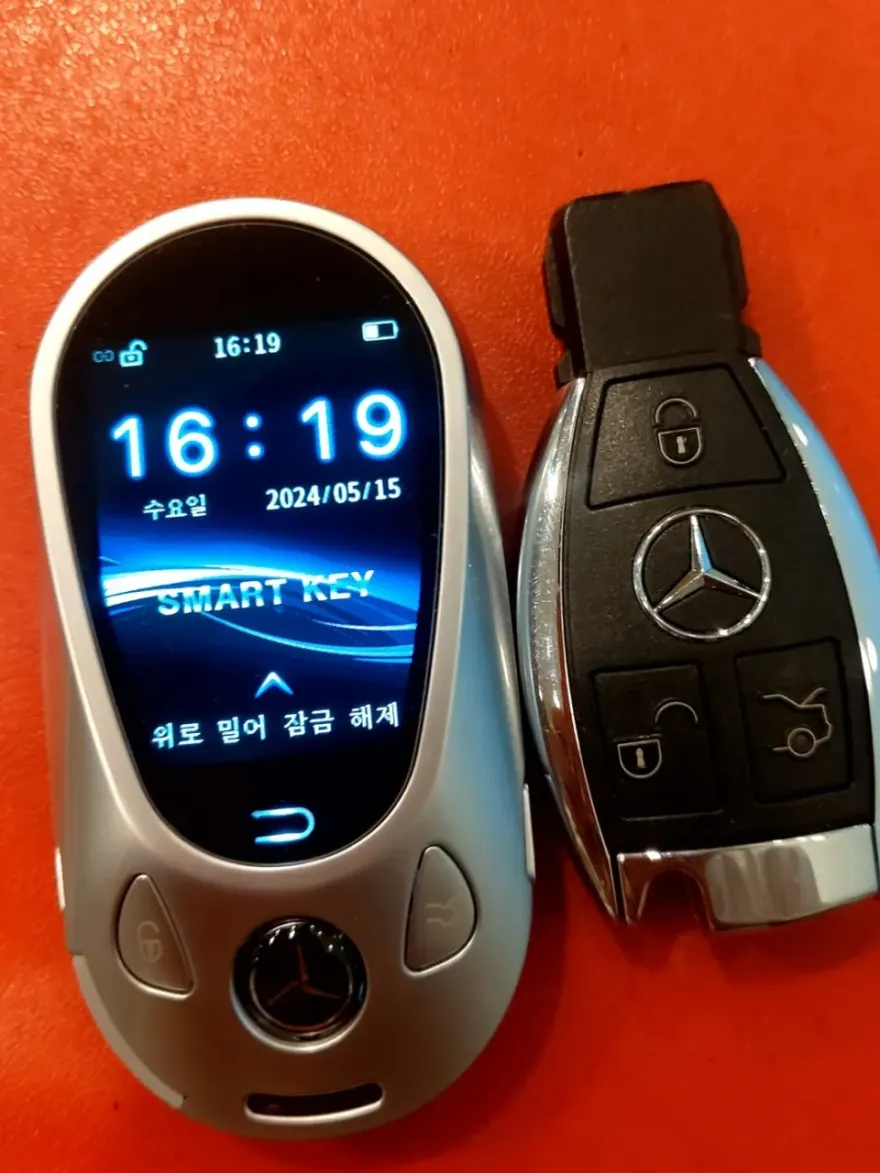 Mercedes-Benz A-Class oem options - Mercedes-Benz A-Class OEM Options Review: LCD Key Upgrade photo 4