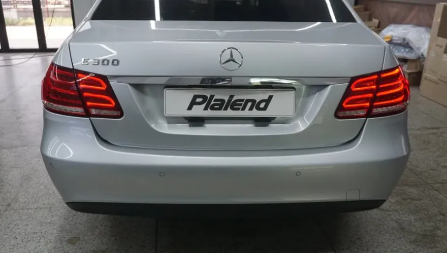 Mercedes-Benz E-Class W212 body repair - Mercedes-Benz E-Class W212 Tail Light Repair Review photo 2