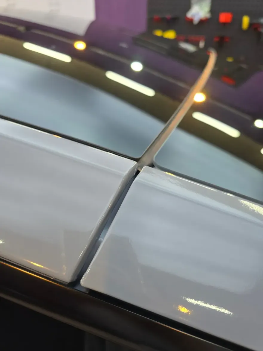 Tesla Model Yのカーラッピング事例｜3Mアッシュグレー 施工写真 2-3