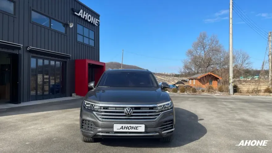 Volkswagen Touareg ambient lighting installation result