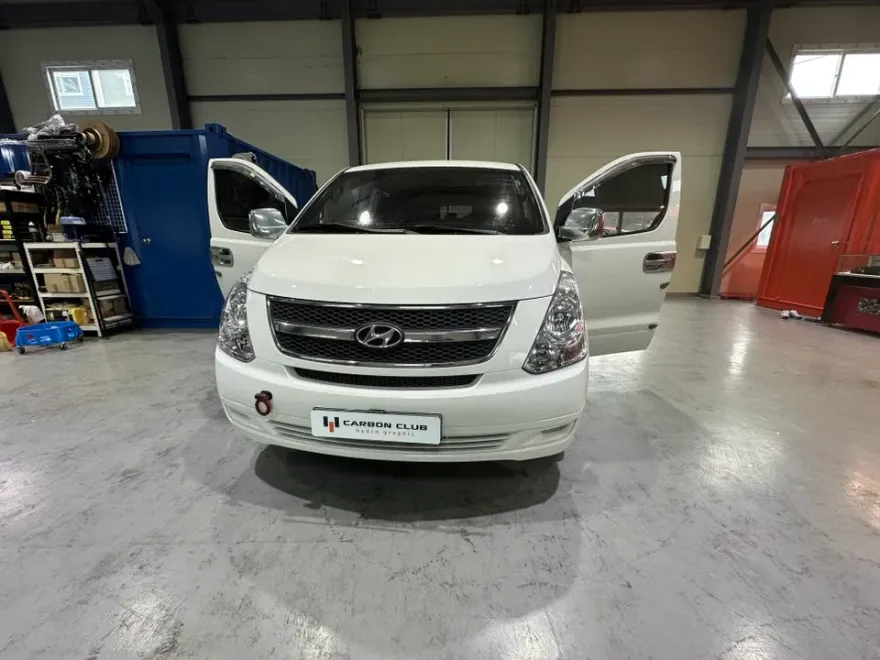 Hyundai Starex ambient lighting installation result