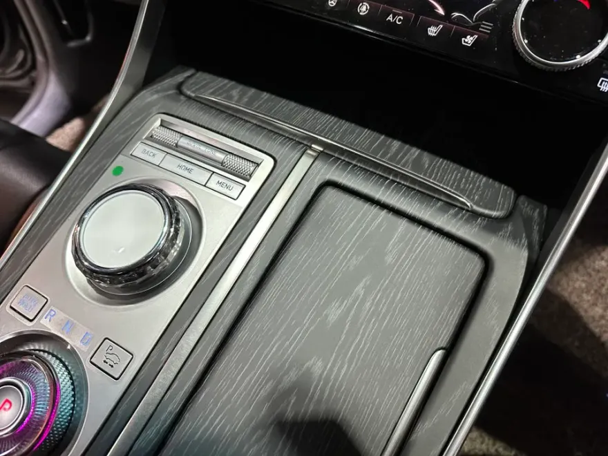 Genesis GV80 interior customization - Genesis GV80 Interior Customization Review: Black Wood Trim photo 4