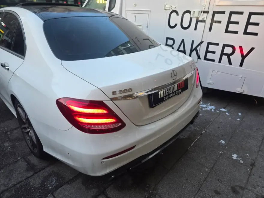 Mercedes-Benz E-Class W213 ambient lighting installation result