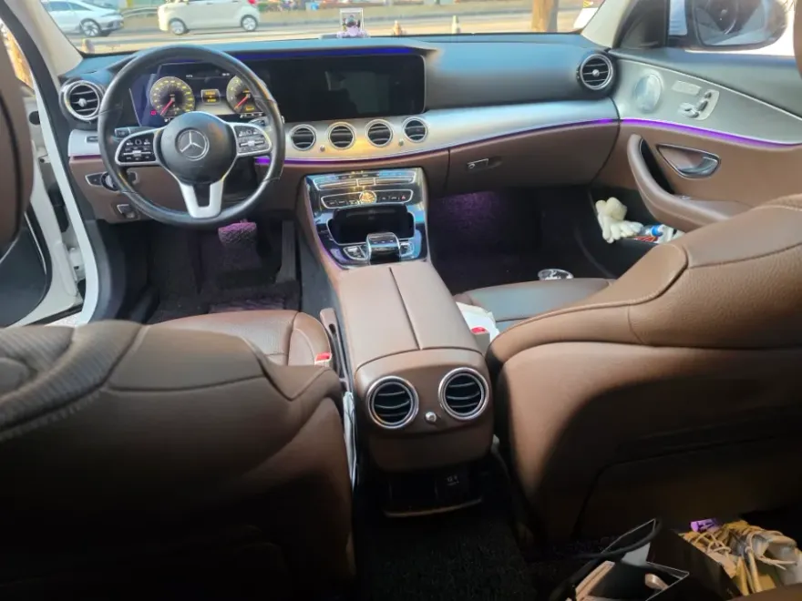 Mercedes-Benz E-Class W213 ambient lighting - Mercedes-Benz E-Class W213 Ambient Lighting Review photo 5