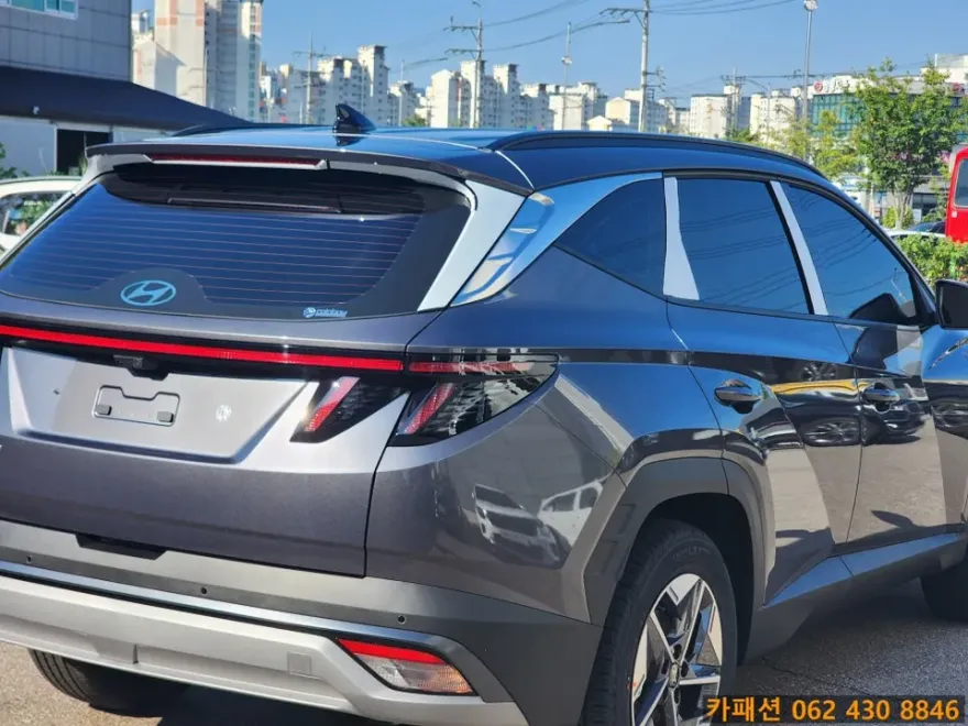 Hyundai Tucson NX4のカーフィルム施工事例|費用目安・仕上がり 施工写真 3-2