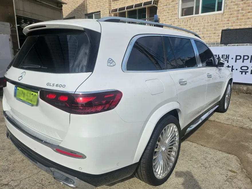 Mercedes-Benz Maybach PPF施工事例|費用目安・仕上がり 施工写真 3-1