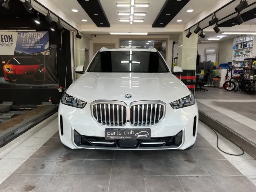 BMW X5 G05 body repair installation result