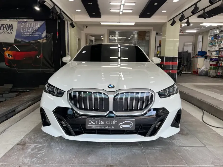 BMW 5 Series G60 body repair installation result