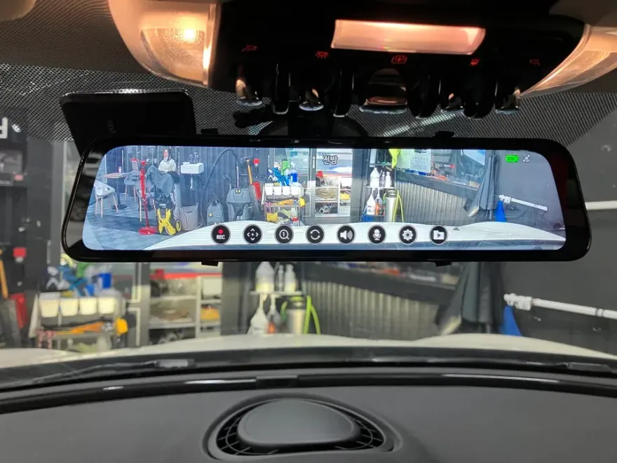 MINI Clubmanのドラレコ取付事例｜費用目安と仕上がり 施工写真 1-3