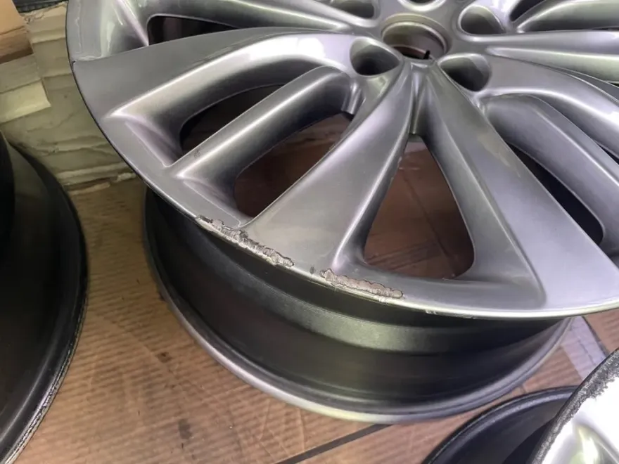 Genesis G80 DH wheel repair - Genesis G80 DH Wheel Repair & Painting Review photo 4