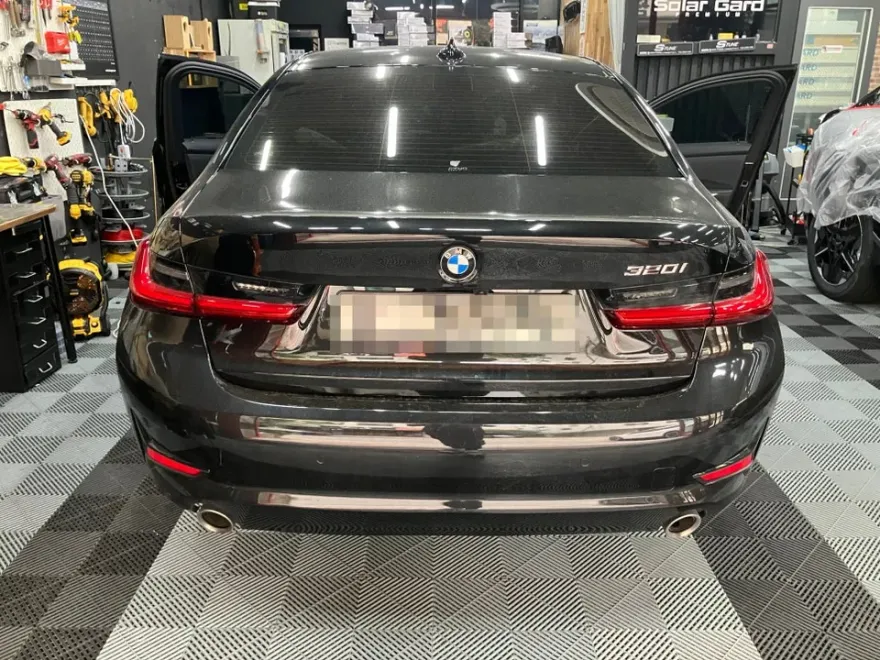 BMW 3 Series G20 ドラレコ取付事例|費用目安・仕上がり 施工写真 2-1