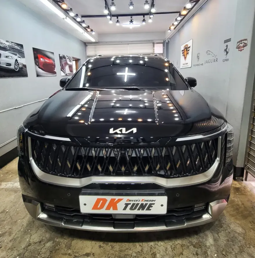 Kia Carnival KA4 body kit installation result