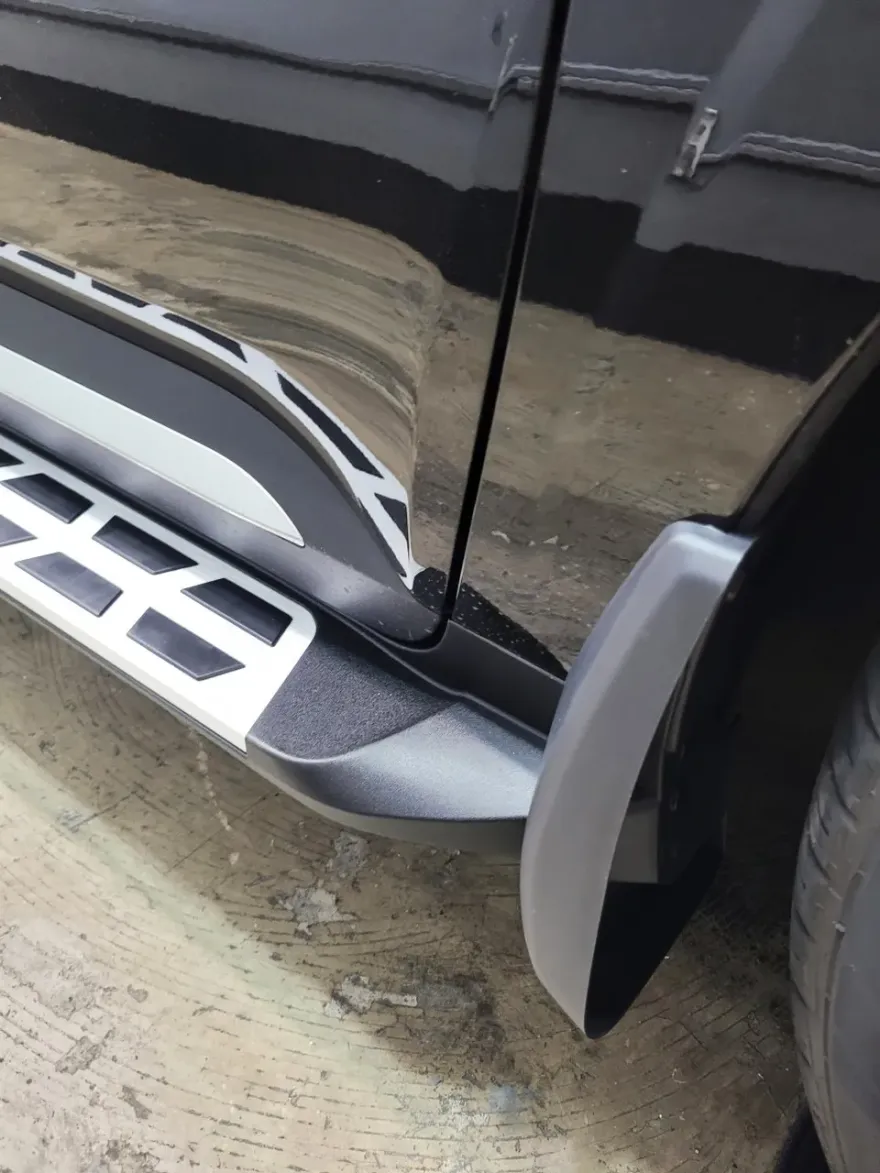 Kia Carnival KA4 body kit - Kia Carnival KA4 Body Kit Installation Review photo 4