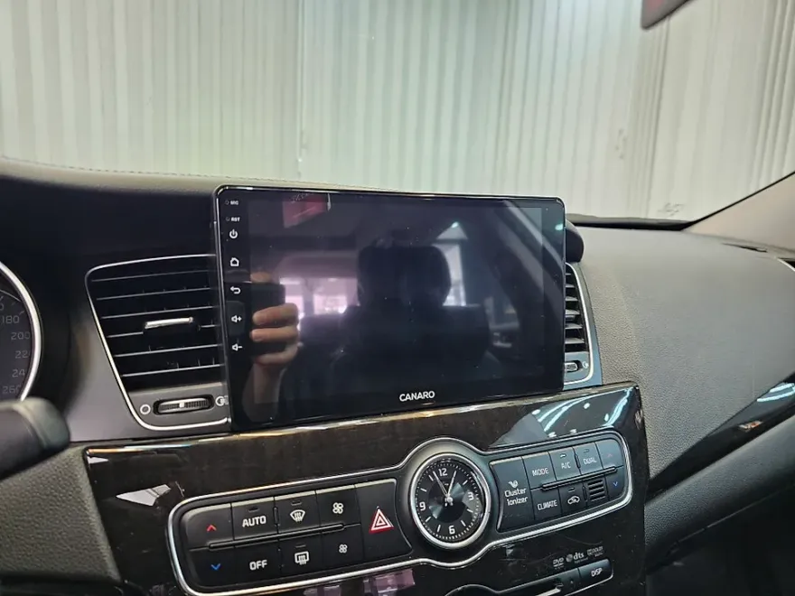 Kia K7のAndroid Auto・CarPlay取付事例 施工写真 4-1
