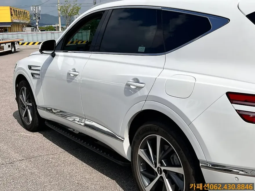 Genesis GV80 body kit - Genesis GV80 Body Kit Installation Review photo 4