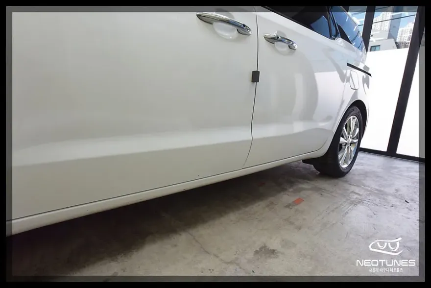 Kia Carnival YP body kit - Kia Carnival YP Body Kit Installation Review photo 3