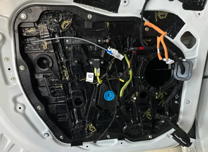 Kia Carnival KA4 oem options - Kia Carnival KA4 Oem Options Installation Review — Cost photo 4