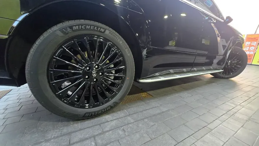 Hyundai IONIQ 9 wheel repair - Hyundai IONIQ 9 Wheel Repair & Painting Review photo 3