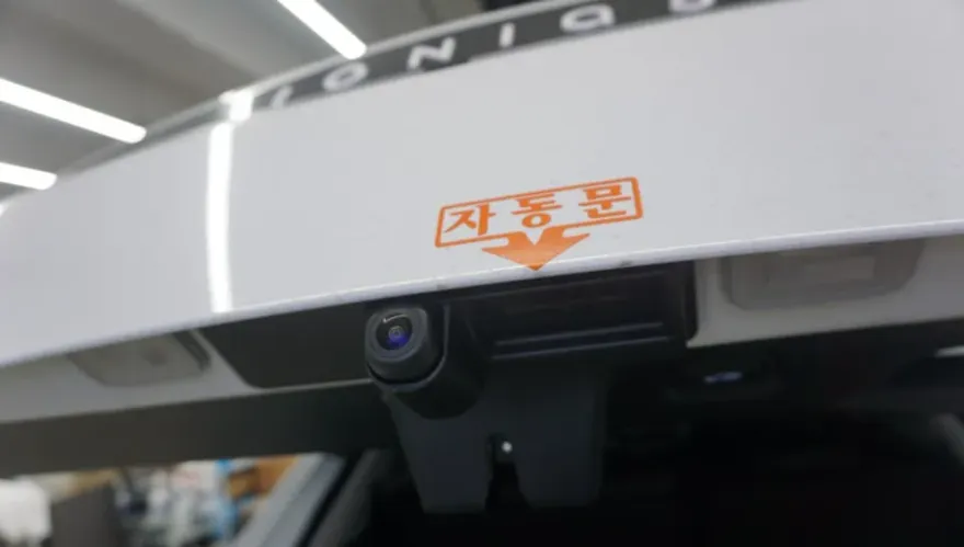 Hyundai IONIQ 5 surround view camera - Hyundai IONIQ 5 Surround View Camera Review: Enhanced Parking photo 4