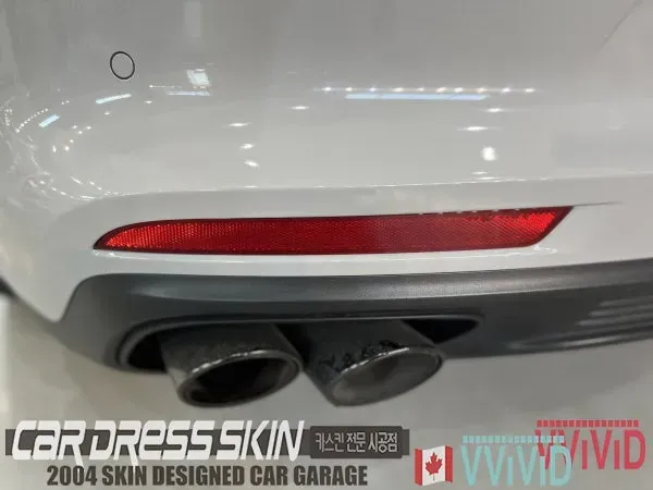ポルシェ パナメーラ GTS カーラッピング事例|費用目安・仕上がり 施工写真 2-2