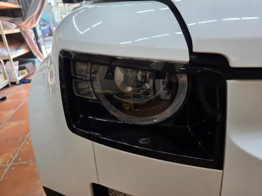 Land Rover Defender lighting upgrade - Land Rover Defender Lighting Upgrade Review photo 2