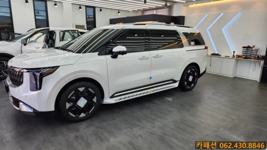 Kia Carnival KA4のドラレコ取付事例｜費用目安・仕上がり 施工写真 1-1