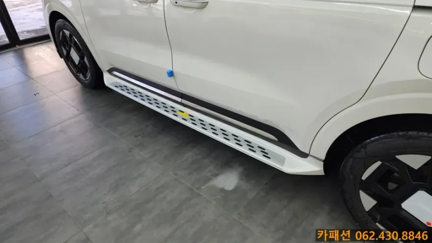 Kia Carnival KA4のドラレコ取付事例｜費用目安・仕上がり 施工写真 2-1