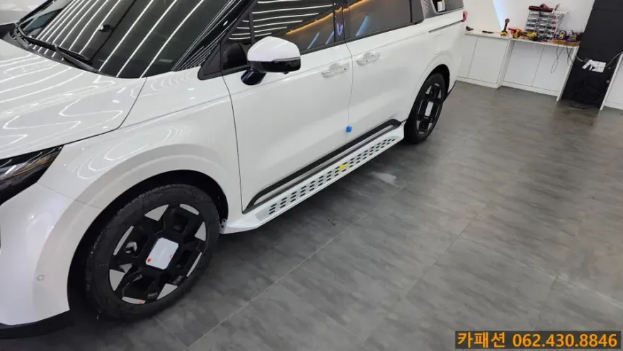 Kia Carnival KA4のドラレコ取付事例｜費用目安・仕上がり 施工写真 3-3