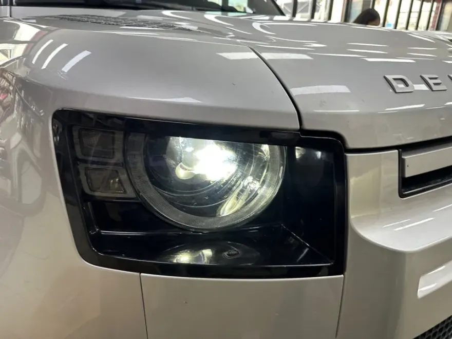 Land Rover Defender lighting upgrade - Land Rover Defender Lighting Upgrade Review: Cost & Results photo 3